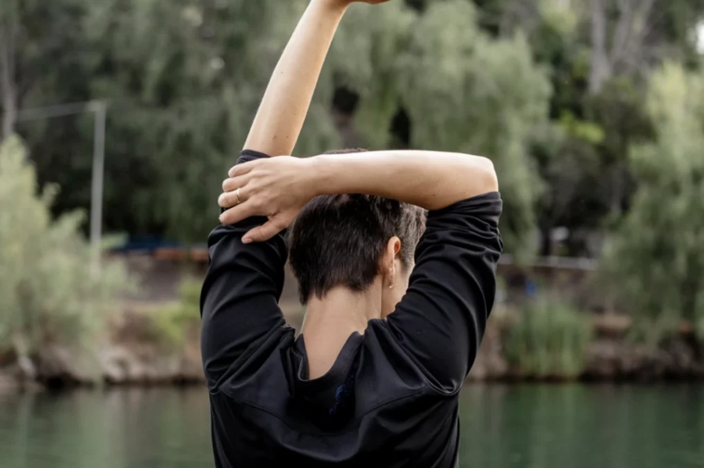 How to Do Shoulder Stretches Safely: Simple Steps for Loosening Tight Shoulders